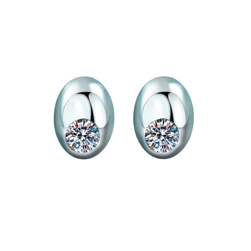 Sparkling Moissanite Oval Stud Earrings Silver Tone Minimalist Everyday Glamour